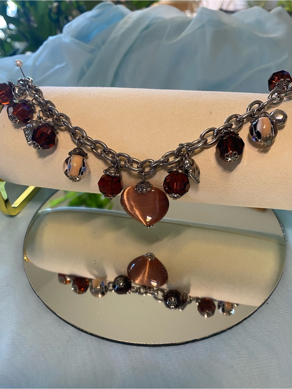 HEART CHARM BRACELET GOLD TONE COLORS